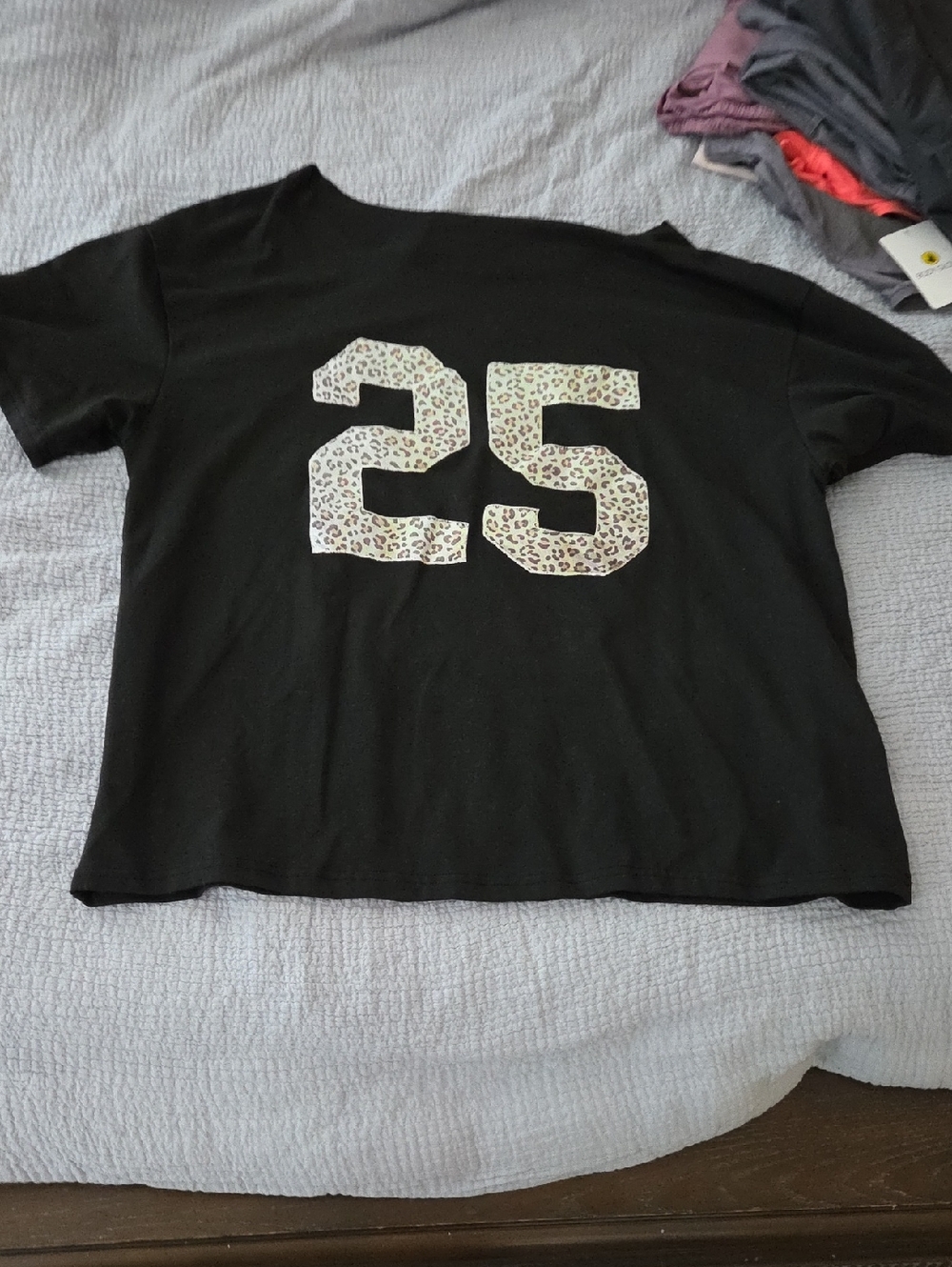 SHEIN Black Tee with Leopard Print '25' Graphic